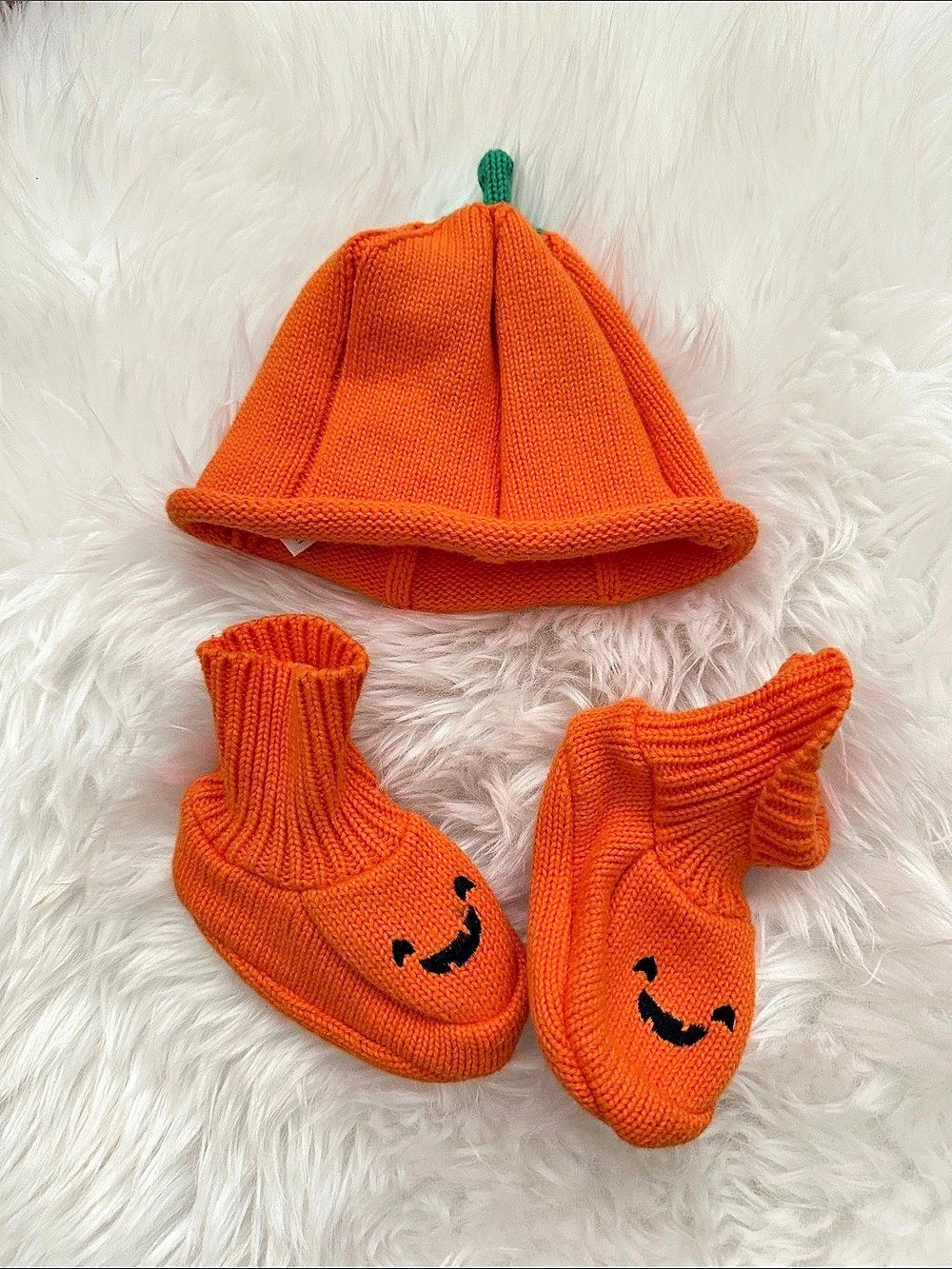 Carters Knit Hat & Mittens Set
